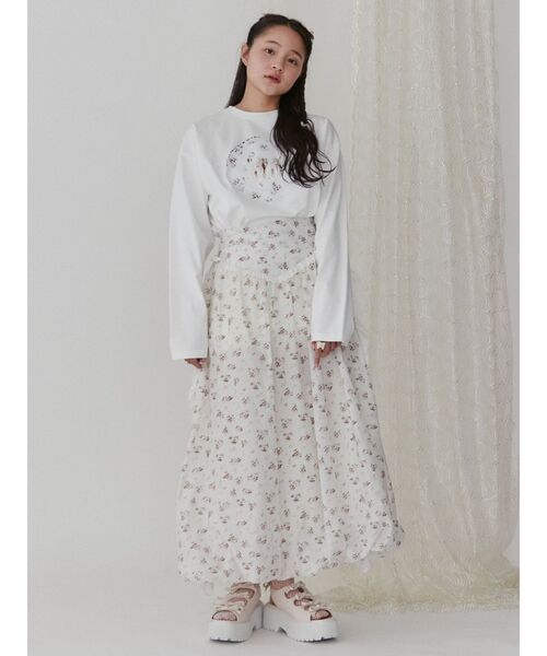 merry jenny（メリージェニー）の「【Maison terrier コラボ】お皿にならんだなかよしlong Tee（Tシャツ/カットソー・レディース・オフホワイト/ブルー/ベージュ・FREE）」の8枚目の写真