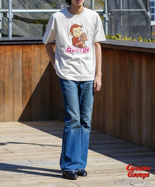 JEANS MATE(ジーンズメイト)の「おさるのジョージ オリジナルデザインTシャツ ジョージ ニョッキ ドロップショルダー ビッグシルエット ユニセックス(Tシャツ/カットソー・メンズ・オフホワイト/ダークグリーン/ホワイト・X-LARGE/MEDIUM/SMALL/LARGE)」の19枚目の写真
