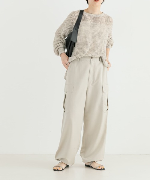 URBAN RESEARCH（アーバンリサーチ）の「ブライトクロスカーゴパンツ（カーゴパンツ・レディース・ライトベージュ/ブラック・38/36）」の2枚目の写真