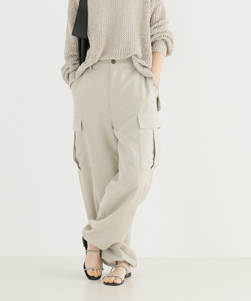 URBAN RESEARCH（アーバンリサーチ）の「ブライトクロスカーゴパンツ（カーゴパンツ・レディース・ライトベージュ/ブラック・38/36）」の11枚目の写真