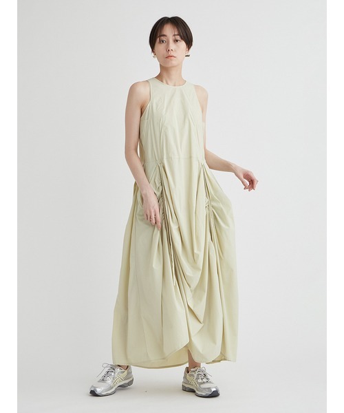 emmi（エミ）の「eco ナイロンエアーボリュームワンピース