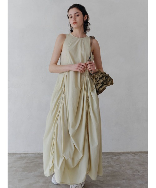emmi（エミ）の「eco ナイロンエアーボリュームワンピース（ワンピース・レディース・ブラック/ライム/ブルー・1/0）」の18枚目の写真
