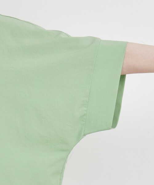 THE SHOP TK （ザ ショップ ティーケー ）の「◆【体型カバー/サスティナブル/洗濯機OK】ドルマンブラウス（シャツ/ブラウス・レディース・グリーン/ブラック系その他3/オフホワイト/ブラウン系その他/イエロー系その他・13/12）」の19枚目の写真