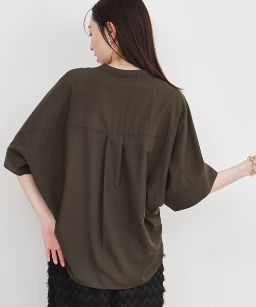 THE SHOP TK （ザ ショップ ティーケー ）の「◆【体型カバー/サスティナブル/洗濯機OK】ドルマンブラウス（シャツ/ブラウス・レディース・グリーン/ブラック系その他3/オフホワイト/ブラウン系その他/イエロー系その他・13/12）」の10枚目の写真