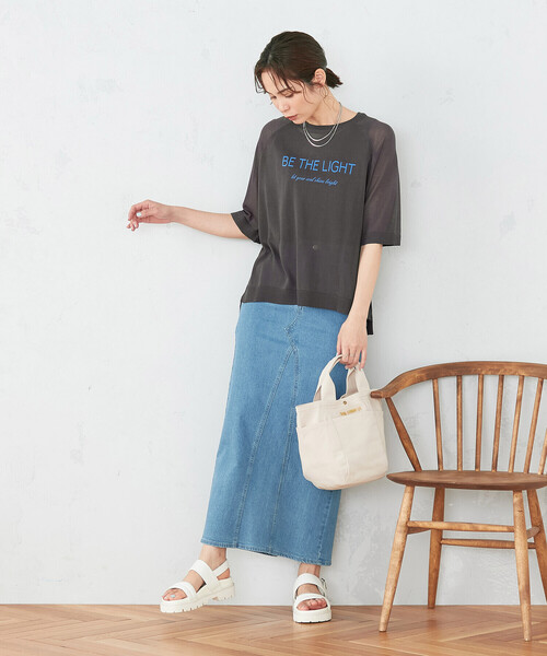 COMME CA ISM（コムサイズム）の「シアーニット ロゴ Tシャツ（ニット/セーター・レディース・ベージュ/チャコール・FREE）」の15枚目の写真