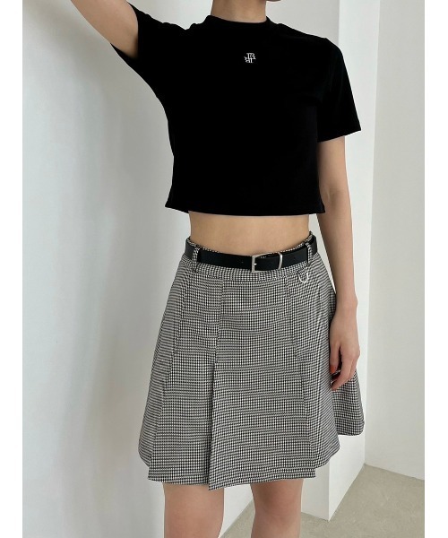 LILY BROWN（リリーブラウン）の「LB刺繍クロップドトップス（T