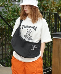 CHILL Funagata Shoulder Bag/スラッシャーノートパソコン収納可能サイズワンポイントブランドアイコンラウンドショルダーバッグ