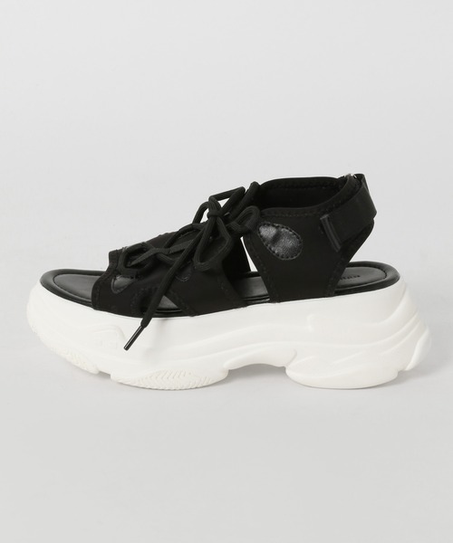 mysty woman（ミスティウーマン）の「スニーカーレースUPサンダル　109240（サンダル・レディース・オフホワイト/ブラック・MEDIUM/LARGE）」の16枚目の写真