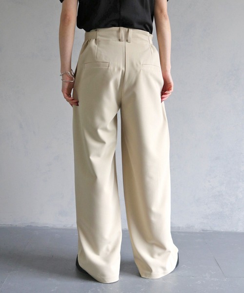 cheriella（シェリエラ）の「【cheriella】サイドベルトワイドパンツ（スラックス・レディース・ブラック/ライトベージュ・FREE）」の8枚目の写真