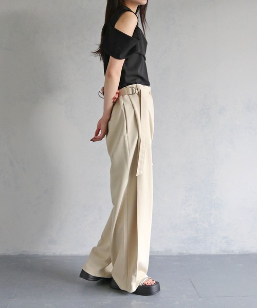 cheriella（シェリエラ）の「【cheriella】サイドベルトワイドパンツ（スラックス・レディース・ブラック/ライトベージュ・FREE）」の13枚目の写真