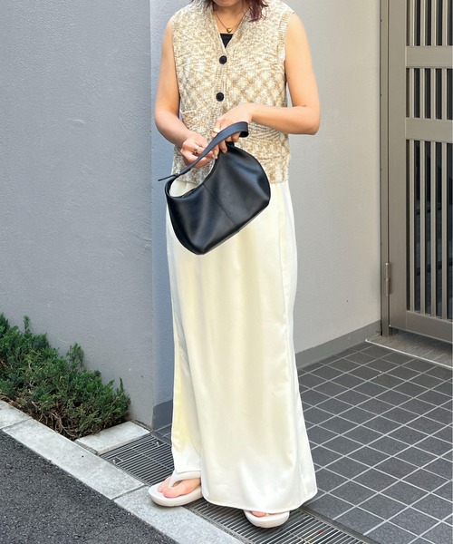 feepur(フェピュール)の「【ハンドウォッシャブル】ミックスネップVニットベスト(ベスト・レディース・アイボリー/ブラック・MEDIUM)」の21枚目の写真