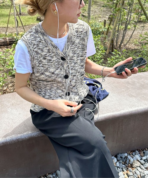 feepur(フェピュール)の「【ハンドウォッシャブル】ミックスネップVニットベスト(ベスト・レディース・アイボリー/ブラック・MEDIUM)」の10枚目の写真