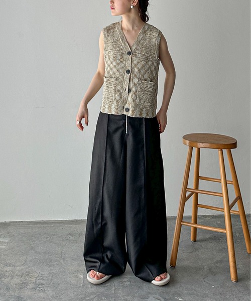 feepur(フェピュール)の「【ハンドウォッシャブル】ミックスネップVニットベスト(ベスト・レディース・アイボリー/ブラック・MEDIUM)」の13枚目の写真