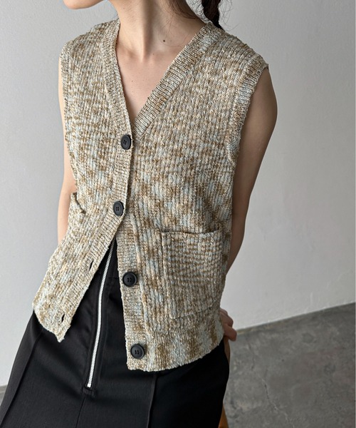 feepur(フェピュール)の「【ハンドウォッシャブル】ミックスネップVニットベスト(ベスト・レディース・アイボリー/ブラック・MEDIUM)」の17枚目の写真