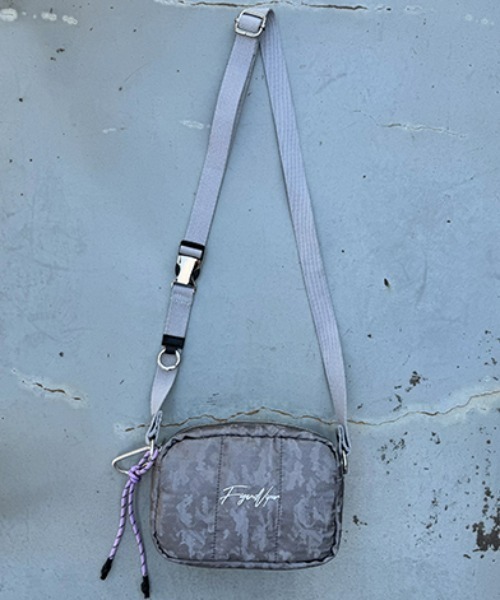 FIG&VIPER（フィグアンドバイパー）の「キルティングショルダーBAG（ショルダーバッグ・レディース・グレー/ブラック・FREE）」の4枚目の写真