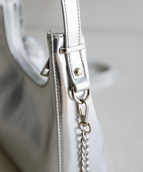 OLIVE des OLIVE（オリーブデオリーブ）の「リボンハートポーチ付きホーボーバッグ（ショルダーバッグ・レディース・サックスブルー/ダークブラウン/シルバー・FREE）」の7枚目の写真