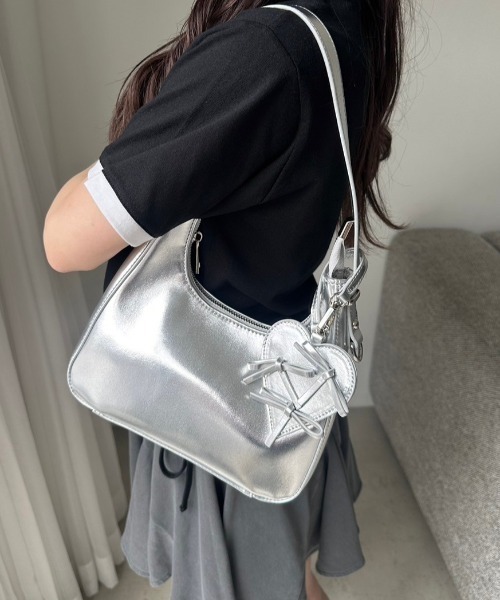 OLIVE des OLIVE（オリーブデオリーブ）の「リボンハートポーチ付きホーボーバッグ（ショルダーバッグ・レディース・サックスブルー/ダークブラウン/シルバー・FREE）」の21枚目の写真