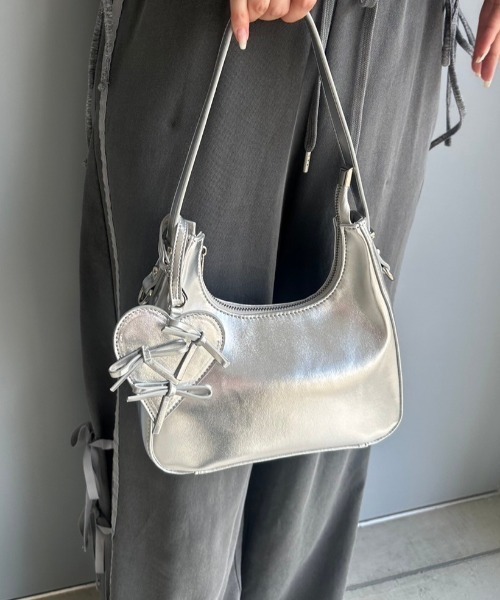 OLIVE des OLIVE（オリーブデオリーブ）の「リボンハートポーチ付きホーボーバッグ（ショルダーバッグ・レディース・サックスブルー/ダークブラウン/シルバー・FREE）」の22枚目の写真