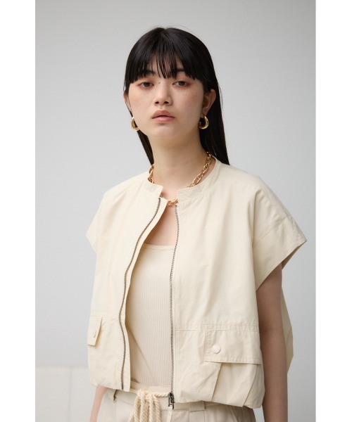 AZUL by moussy（アズールバイマウジー）の「ギャザーヘムベスト（ベスト・レディース・アイボリー/ブラック/チャコールグレー・FREE）」の5枚目の写真