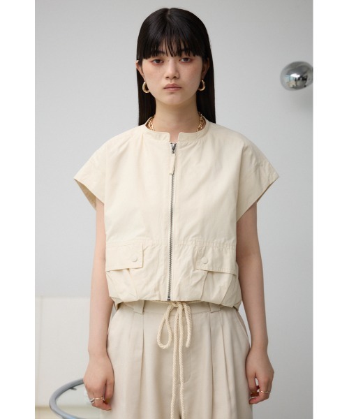 AZUL by moussy（アズールバイマウジー）の「ギャザーヘムベスト（ベスト・レディース・アイボリー/ブラック/チャコールグレー・FREE）」の8枚目の写真