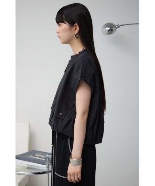 AZUL by moussy（アズールバイマウジー）の「ギャザーヘムベスト（ベスト・レディース・アイボリー/ブラック/チャコールグレー・FREE）」の21枚目の写真