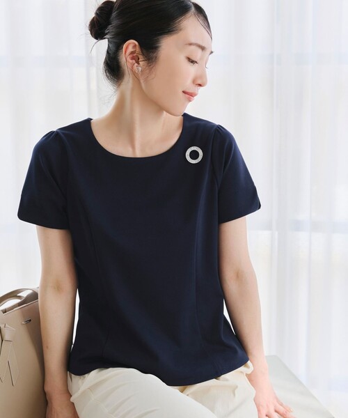 Tiaclasse（ティアクラッセ）の「“きれい見え” パネルラインカットソートップス（Tシャツ/カットソー・レディース・ネイビー/グレイッシュベージュ/ブラック・M/L）」の6枚目の写真