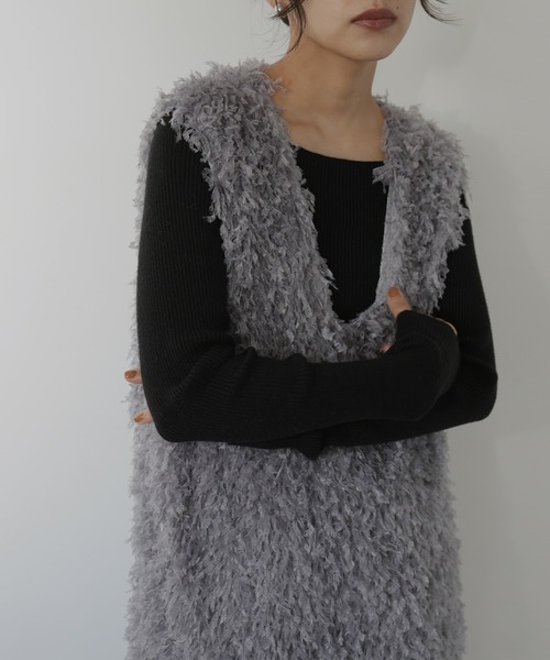 hellam（へラム）の「フェザーフリンジベスト（ベスト・レディース・ブラック/アイボリー/ブルー/グレー・FREE）」の7枚目の写真