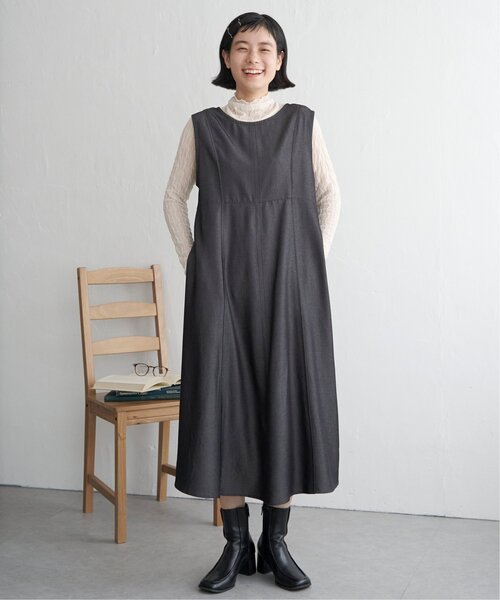 LBC(エルビーシー)の「デニムライクタックフレアワンピース(ワンピース・レディース・ブラック/ネイビー・M)」の13枚目の写真