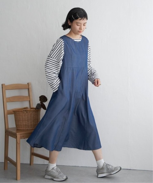 LBC(エルビーシー)の「デニムライクタックフレアワンピース(ワンピース・レディース・ブラック/ネイビー・M)」の14枚目の写真