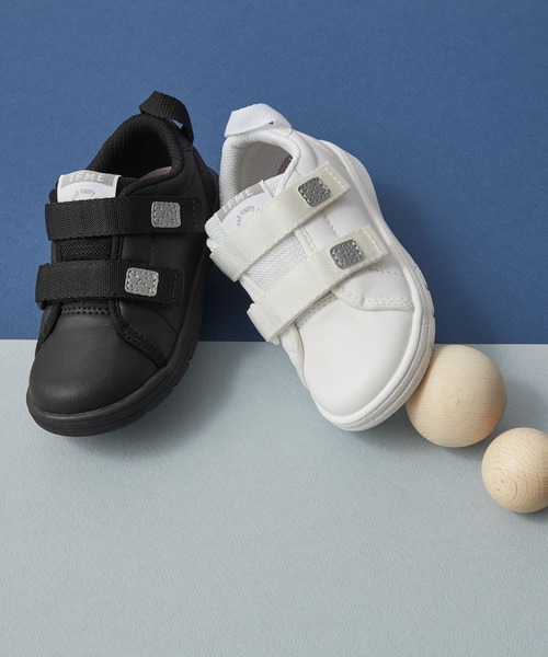 IFME(イフミー)の「KIDS|IFME ダブルベルトコートタイプスニーカー(スニーカー・キッズ・ホワイト/ブラック・15.0cm/15.5cm/16.0cm/16.5cm/17.0cm/17.5cm/18.0cm/18.5cm/19.0cm/19.5cm/20.0cm/20.5cm/21.0cm)」の19枚目の写真