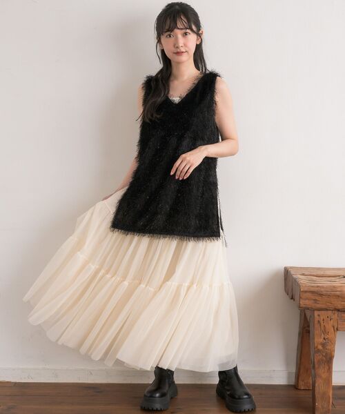 RETRO GIRL（レトロガール）の「フェザーベスト（ベスト・レディース・ブラック/ナチュラル・FREE）」の3枚目の写真