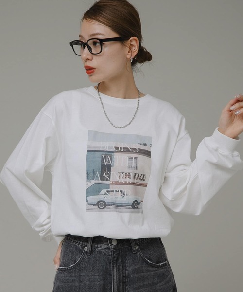 URBAN RESEARCH Sonny Label（アーバンリサーチサニーレーベル）の「フォトプリントロングTシャツ（Tシャツ/カットソー・レディース・オフホワイト/ブルー/ブラック・FREE）」の2枚目の写真