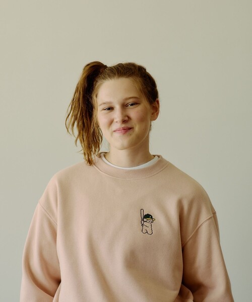 FREAK'S STORE(フリークスストア)の「tombonia × FREAK'S STORE/トムボニア tombonia ワンポイントクルースウェット(スウェット・レディース・チャコール/ピンク/ナチュラル・フリ-)」の1枚目の写真