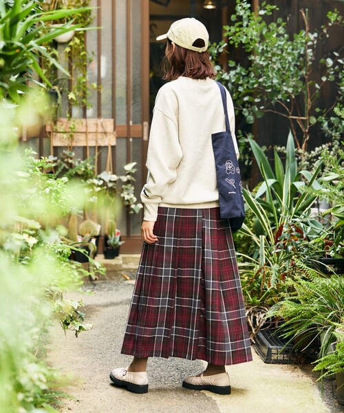 FREAK'S STORE(フリークスストア)の「tombonia × FREAK'S STORE/トムボニア tombonia ワンポイントクルースウェット(スウェット・レディース・チャコール/ピンク/ナチュラル・フリ-)」の9枚目の写真