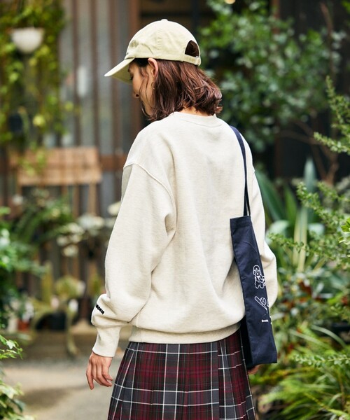 FREAK'S STORE(フリークスストア)の「tombonia × FREAK'S STORE/トムボニア tombonia ワンポイントクルースウェット(スウェット・レディース・チャコール/ピンク/ナチュラル・フリ-)」の13枚目の写真