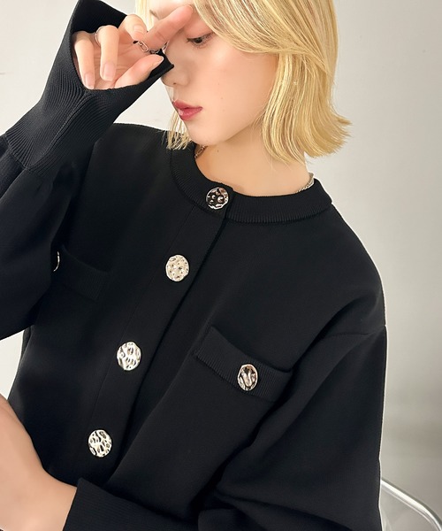 classicalelf（クラシカルエルフ）の「洗練された大人エレガンス。軽量短丈袖スリットボタンニットカーディガン（カーディガン/ボレロ・レディース・ブラック/グレイッシュベージュ/アイボリー/ブラウン・LARGE/MEDIUM/SMALL/X-LARGE）」の11枚目の写真