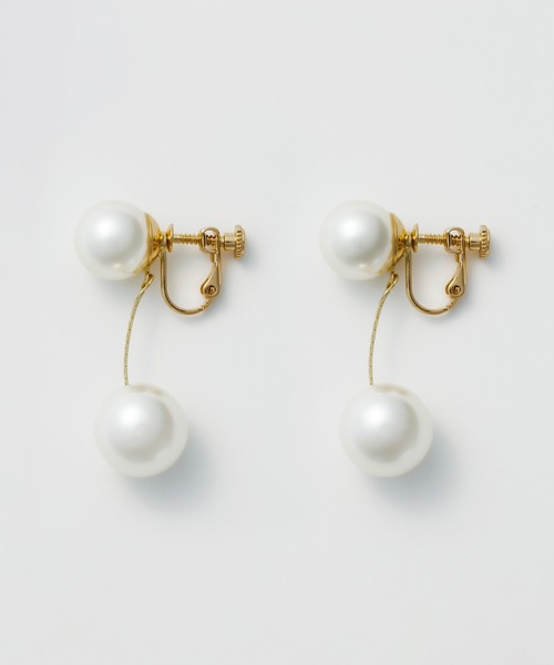 シャンパン色の３連パールイヤリング by Jolie Jewelry イヤリング 3連パールイヤリング レディース : ZOZOTOWN Yahoo