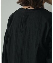 anuke（アンヌーク）の「Typewriter Pintuck Blouse（シャツ