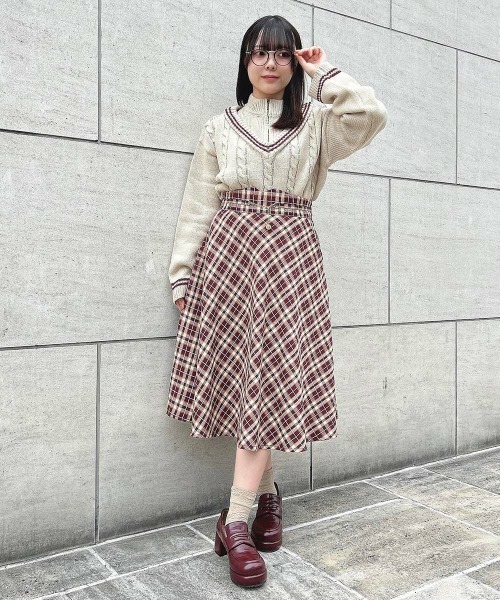 F i.n.t(フィント)の「レイヤード風ハーフジップケーブルニットプルオーバー/fint(ニット/セーター・レディース・グリーン/ベージュ/アイボリー・FREE)」の10枚目の写真