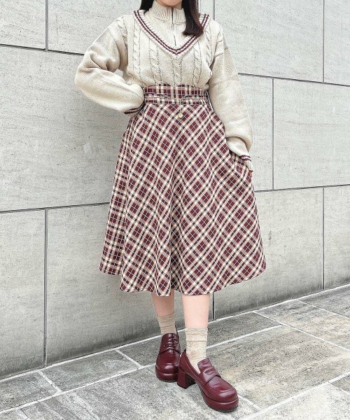 F i.n.t(フィント)の「レイヤード風ハーフジップケーブルニットプルオーバー/fint(ニット/セーター・レディース・グリーン/ベージュ/アイボリー・FREE)」の9枚目の写真