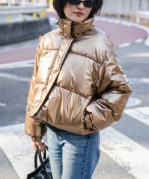 VENCEEXCHANGE（ヴァンスエクスチェンジ）の「メタリック中綿ショートジャケット（ダウンジャケット/コート・レディース・シルバー系/クリーム・FREE）」の6枚目の写真