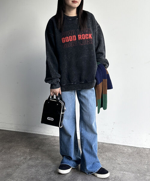 CPCM（シーピーシーエム）の「パウダー加工裏起毛スウェット（Tシャツ/カットソー・メンズ・グレー系その他2/ブラック系その他2/グレー系その他/ブラック/グレー/ブラック系その他・MEDIUM/LARGE）」の9枚目の写真