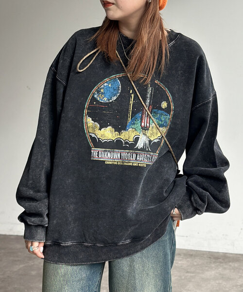 CPCM（シーピーシーエム）の「パウダー加工裏起毛スウェット（Tシャツ/カットソー・メンズ・グレー系その他2/ブラック系その他2/グレー系その他/ブラック/グレー/ブラック系その他・MEDIUM/LARGE）」の10枚目の写真