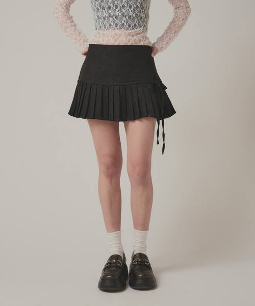 BLANK (ブランク)の「▲Waist Switching Pleats Mini Skirt/ウエスト切り替えプリーツミニスカート(スカート・レディース・グレー/ブラック・FREE)」の6枚目の写真