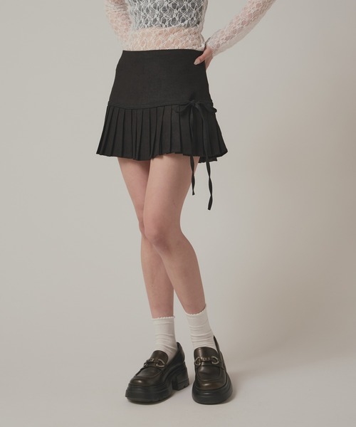 BLANK (ブランク)の「▲Waist Switching Pleats Mini Skirt/ウエスト切り替えプリーツミニスカート(スカート・レディース・グレー/ブラック・FREE)」の7枚目の写真