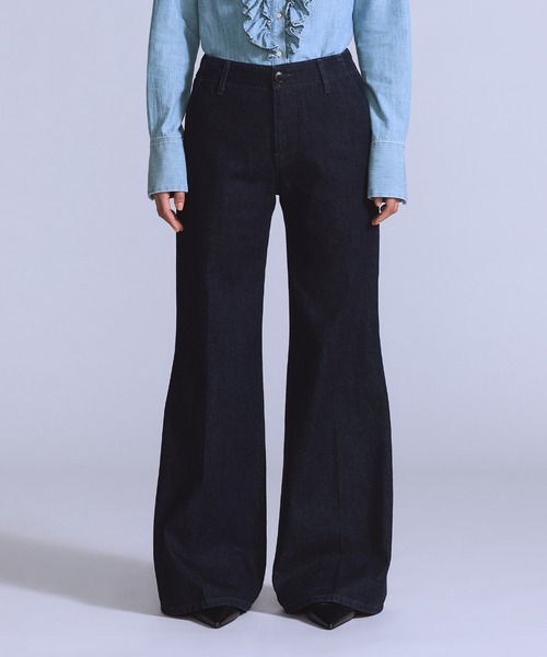 Levi's(リーバイス)の「Levi's/リーバイス BLUETAB(TM) STEM フレアトラウザーパンツ ダークインディゴ(デニムパンツ・レディース・インディゴブルー・27inch/28inch/25inch/23inch/26inch/24inch)」の1枚目の写真