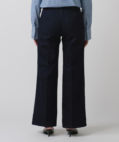Levi's(リーバイス)の「Levi's/リーバイス BLUETAB(TM) STEM フレアトラウザーパンツ ダークインディゴ(デニムパンツ・レディース・インディゴブルー・27inch/28inch/25inch/23inch/26inch/24inch)」の3枚目の写真