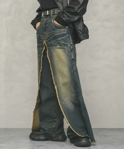 Shoowtime(ショウタイム)の「Vintage Wash Fringe Flap Drape Wide Straight Denim Pants / ビンテージウォッシュフリンジフラップドレープワイドストレートデニムパンツ(デニムパンツ・メンズ・ブルー系/ブラック系・X-LARGE/LARGE/MEDIUM)」の11枚目の写真