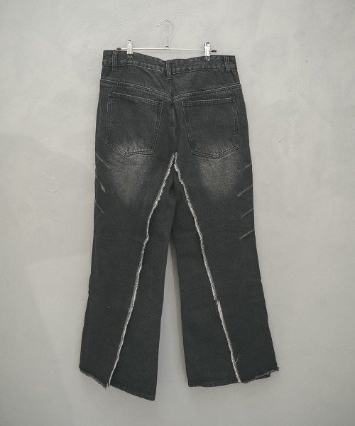 Shoowtime(ショウタイム)の「Vintage Wash Fringe Flap Drape Wide Straight Denim Pants / ビンテージウォッシュフリンジフラップドレープワイドストレートデニムパンツ(デニムパンツ・メンズ・ブルー系/ブラック系・X-LARGE/LARGE/MEDIUM)」の6枚目の写真