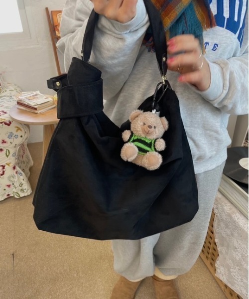 ROOPTOKYO(ループトウキョウ)の「2WAY フェイクレザーメッセンジャーバッグ / ハンドバック(ショルダーバッグ・レディース・ベージュ/ブラウン/ブラック・FREE)」の2枚目の写真